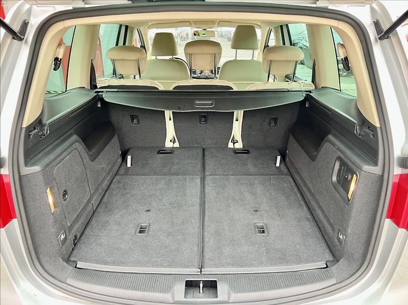 Seat Alhambra 2,0 TDi / STYLE / DSG / 7-míst - fotka 17 z 44