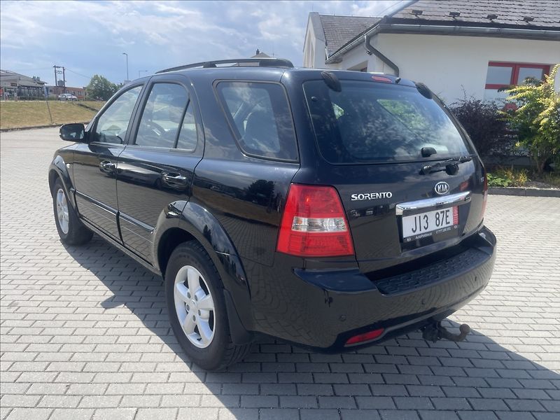 Kia Sorento 2,5 CRDi 125kw Automat Tažné - fotka 3 z 35