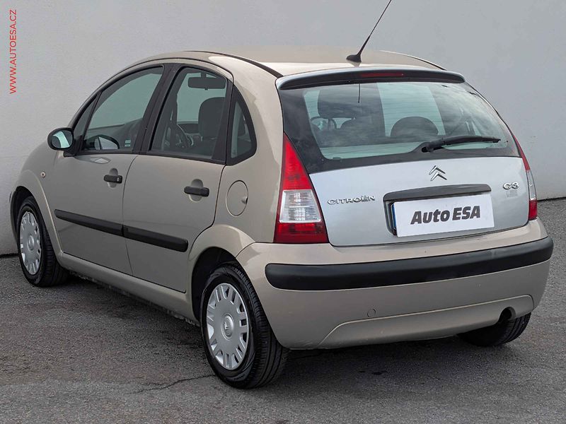 Citroën C3 (2008) 1.1i, AC - fotka 4 z 11