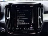 Volvo XC40 T2 FWD // CORE // PANORAMA - náhled 28