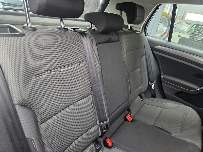 Volkswagen Golf (2017) 1.4 TSI DSG - fotka 7 z 9