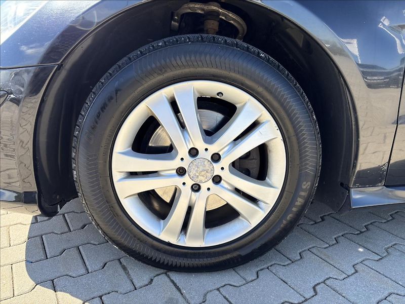 Mercedes-Benz Třídy R 3,0 CDI R 320 4-Matic - fotka 9 z 39