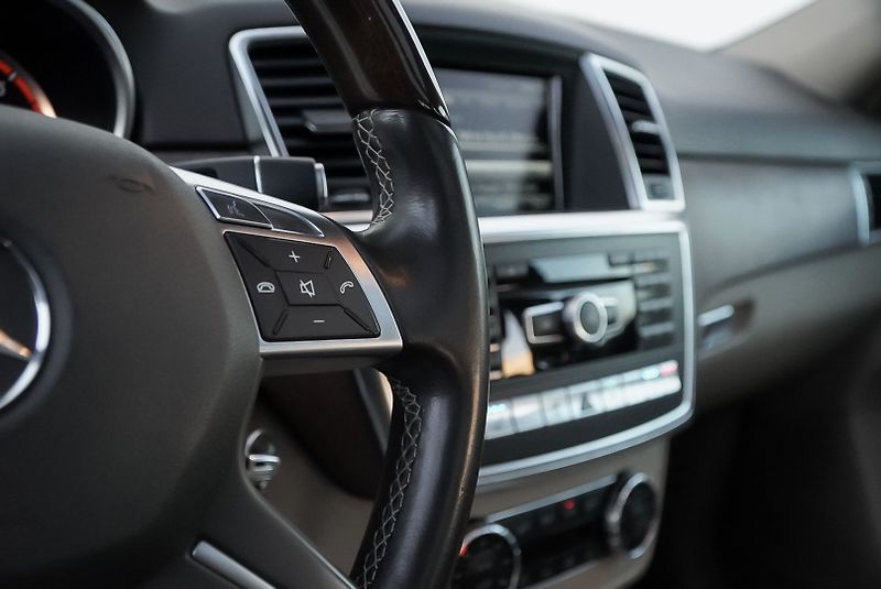 Mercedes-Benz Třídy M 350 CDi 4MATIC AMG - fotka 31 z 45