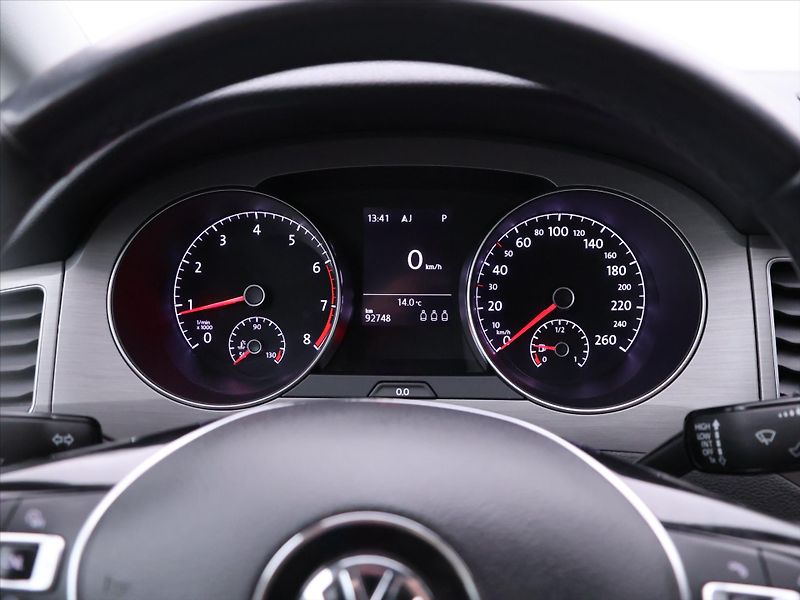 Volkswagen Golf Sportsvan 1,4 TSI DSG Highline Xenon - fotka 20 z 36