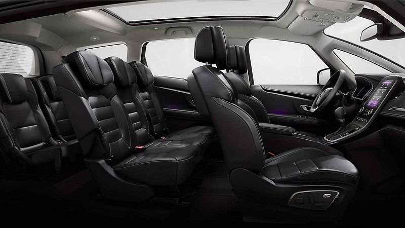 Renault Scenic Initiale Paris.