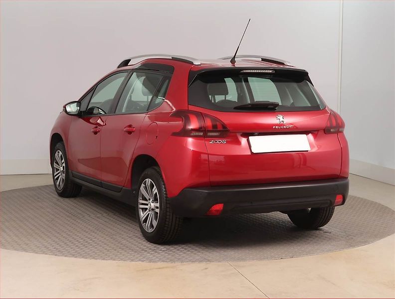 Peugeot 2008 (2018) 1.2 PureTech, ČR,1.maj - fotka 4 z 15