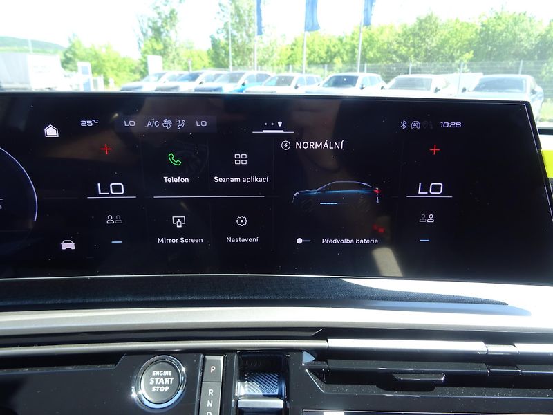 Peugeot 3008 (2026) GT Elektromotor 157kW / 210k - fotka 30 z 51