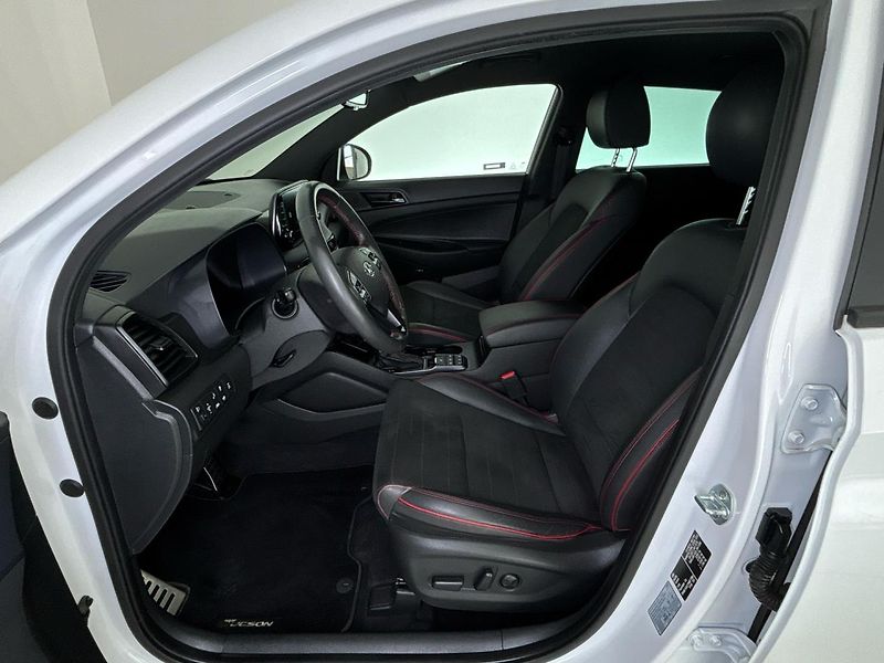 Hyundai Tucson N-Line 4x4 AT - fotka 7 z 32