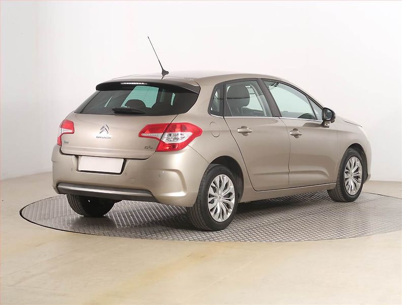 Citroën C4 (2015) 1.6 HDi, Tempomat - fotka 5 z 15