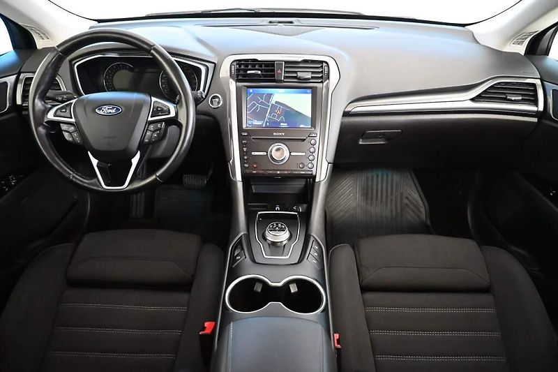 Ford Mondeo (2020) 2.0 140 KW LED ACC SONY 8AT EC - fotka 12 z 37