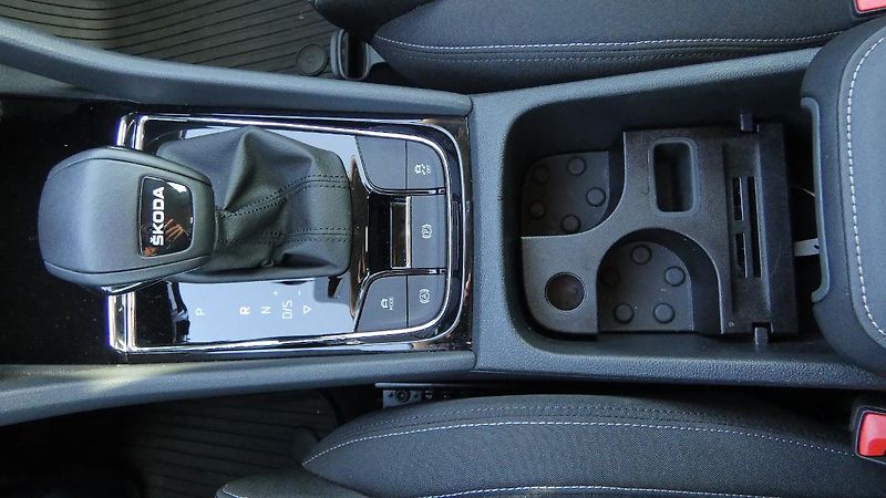 Škoda Karoq 1,5 TSI Style DSG - fotka 17 z 22