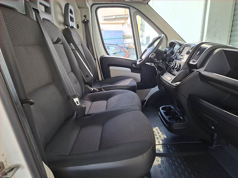 Citroën Jumper (2018) 2.0 BlueHDi, Maxi, 14m3, 1.0t - fotka 9 z 18