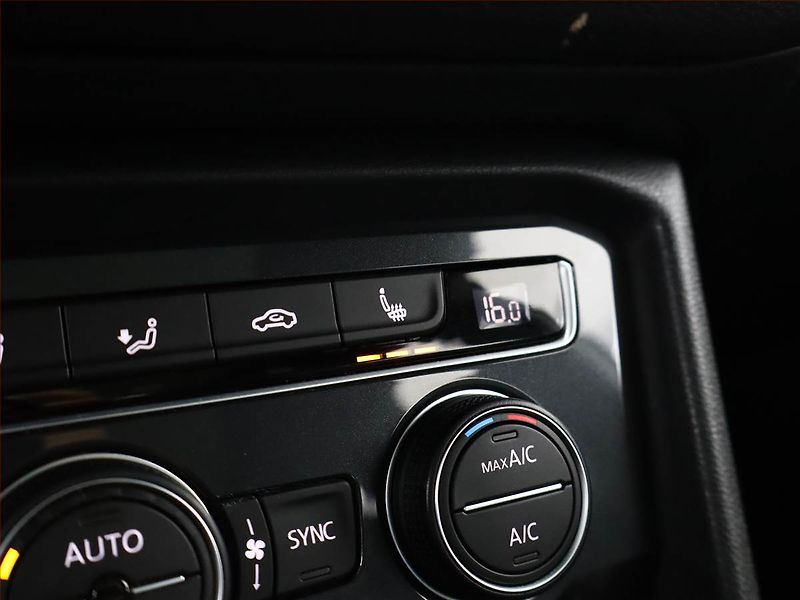 Volkswagen Tiguan Allspace (2019) R-Line 2.0 BiTDI - fotka 19 z 22