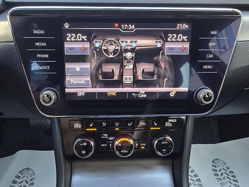 Škoda Superb 200kW 4x4 DSG STYLE DPH - fotka 29 z 45