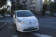 Nissan představil prototyp elektromobilu poháněného palivovým článkem na bioetanol.