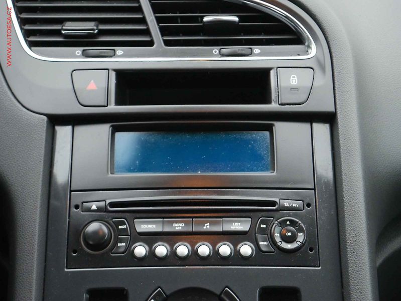 Peugeot 5008 (2012) 1.6 i, STK6/28 - fotka 11 z 15