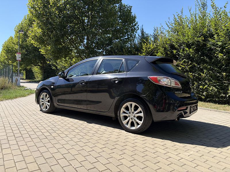 Mazda 3 1.6 90th Anniversary - fotka 7 z 29