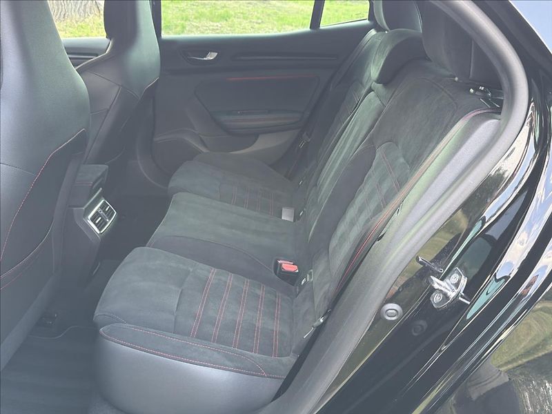 Renault Mégane 1,8 RS 280 ČR 1.MAJITEL - fotka 17 z 33