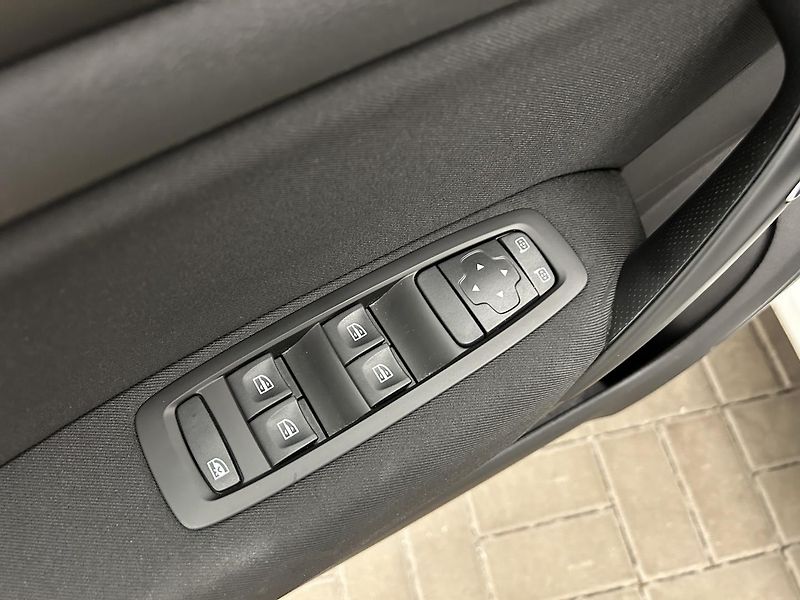 Renault Mégane 1.5 dCi Limited Plus - fotka 7 z 22