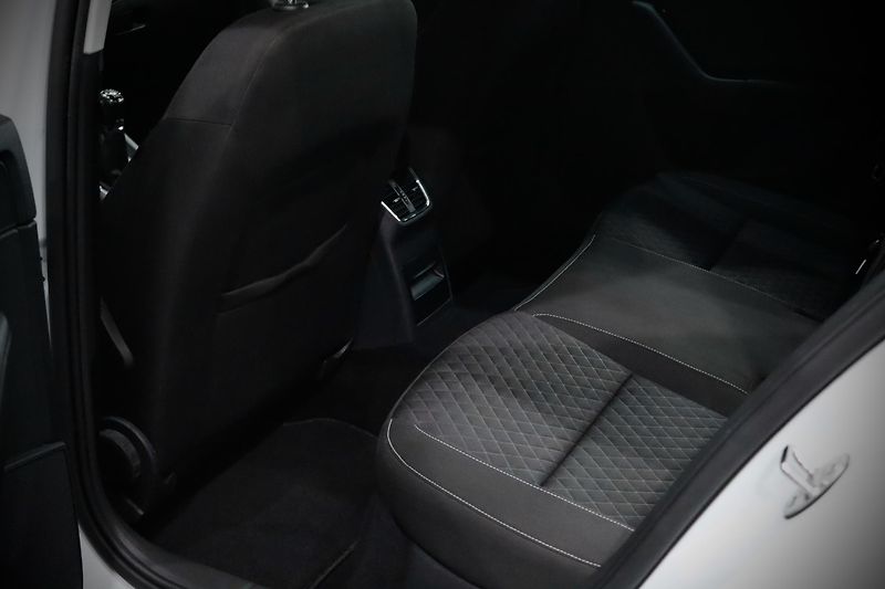 Škoda Octavia 3 FL Combi  1.4 TSI 110 kW - fotka 16 z 29