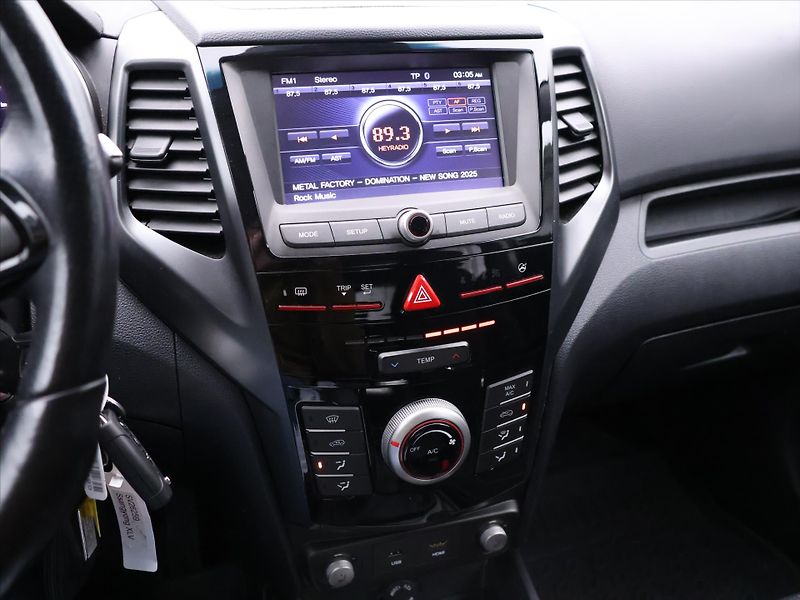 SsangYong XLV 1,6 e-XDi 85kW Klima 1.Maj - fotka 20 z 31