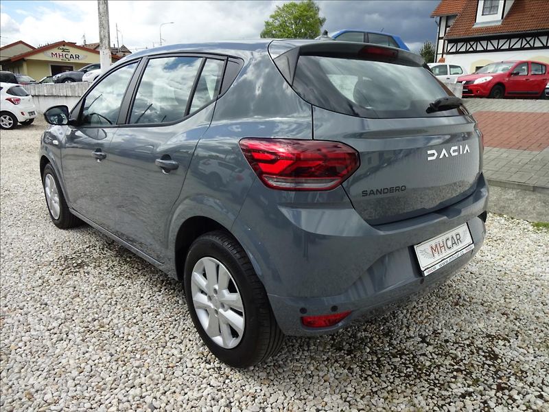 Dacia Sandero 1,0 TCe 67kW - fotka 5 z 50