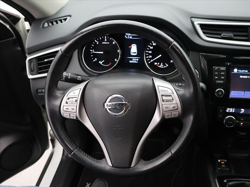 Nissan X-Trail 1,6 dCi 130kw 4WD Kůže Panoram - fotka 22 z 35