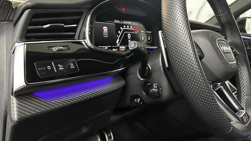 Audi RS Q8 TOP STAV / PLNÁ VÝBAVA  - fotka 40 z 54