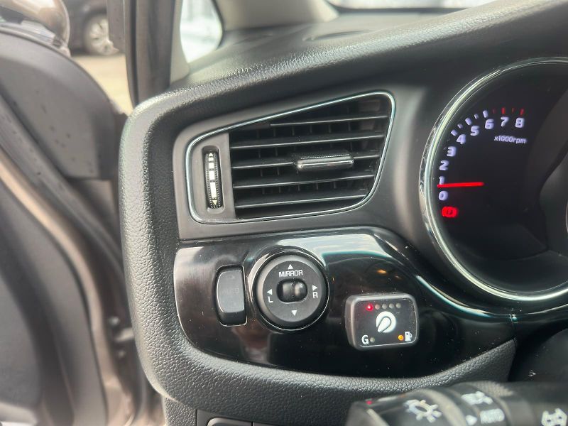 Kia Ceed (2015) 1.4LPG, 73KW, EXCELLECE - fotka 20 z 25
