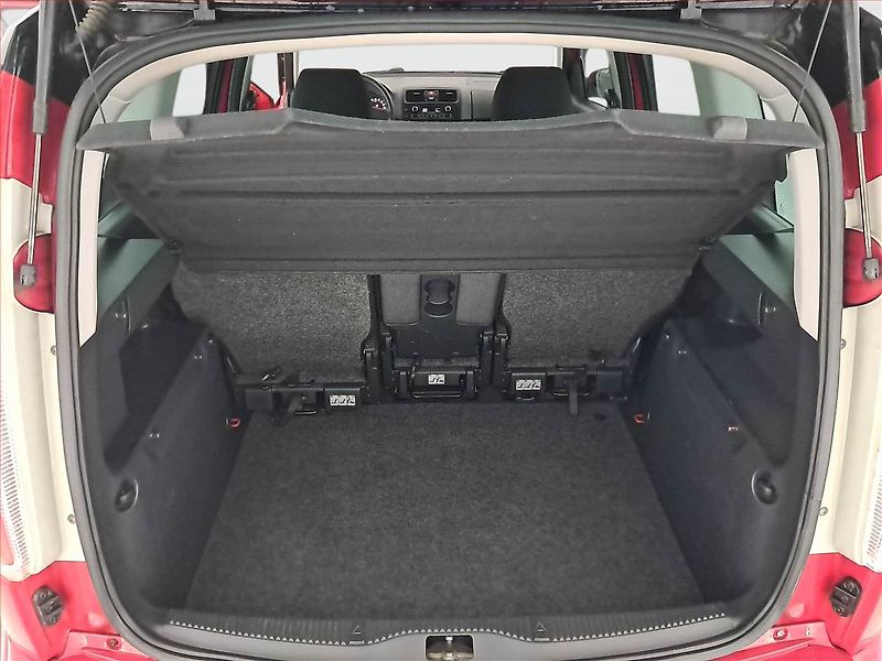 Škoda Roomster (2011) 1.4 16V, Park. senzory - fotka 14 z 16
