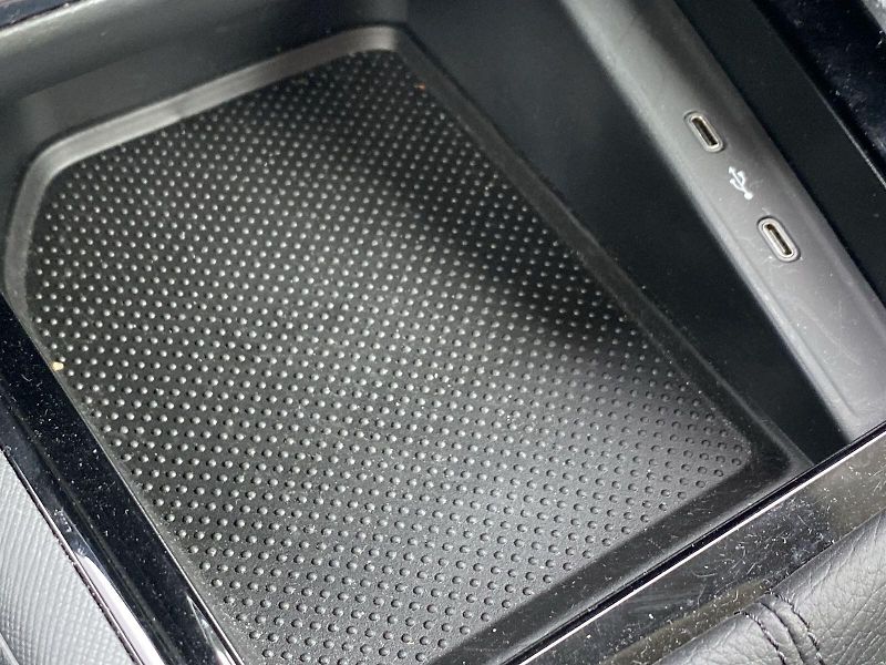 Škoda Kamiq (2023) 1.0 TSI Ambition - fotka 17 z 32