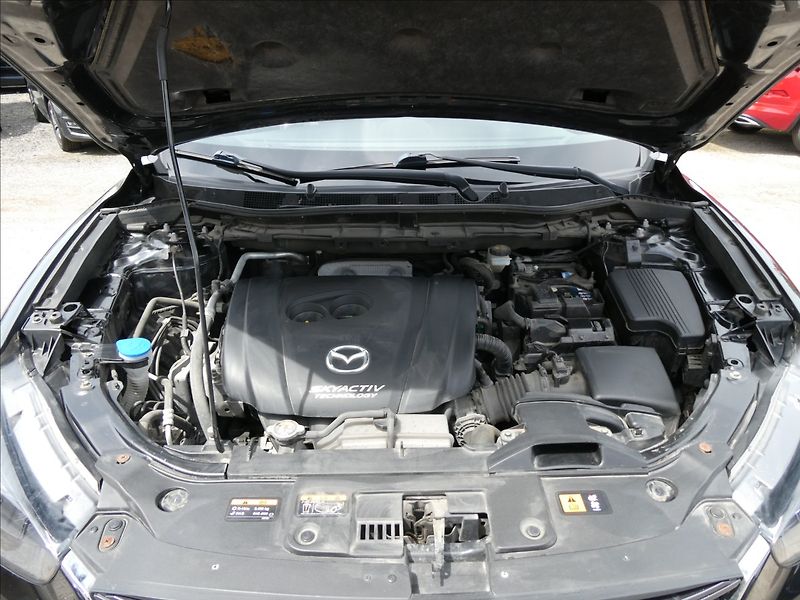 Mazda CX-5 2,5 Skyactiv 141kW AWD automat - fotka 36 z 42