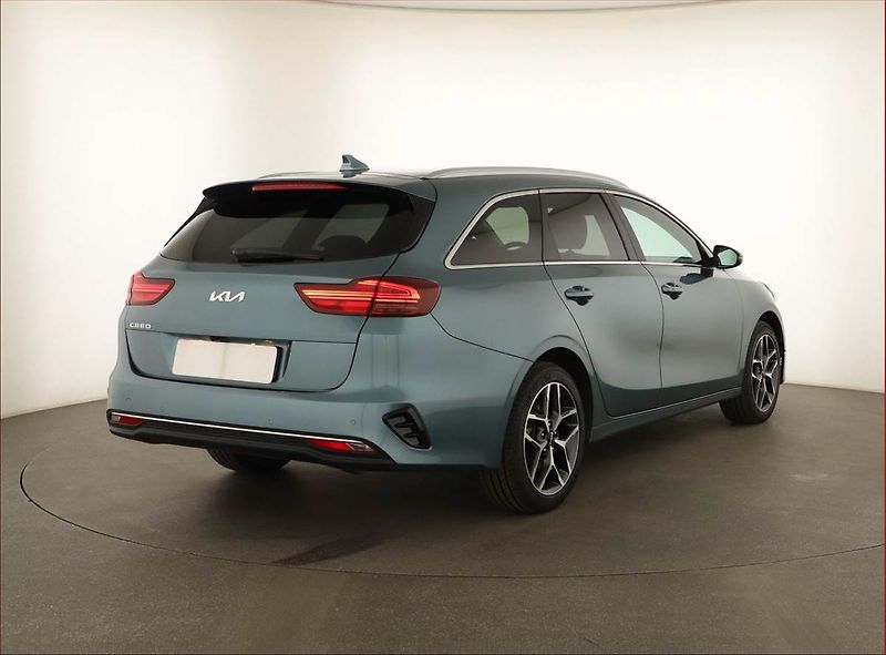 Kia Ceed (2025) 1.5 T-GDI, TOP, DPH, KEYLESS - fotka 5 z 19