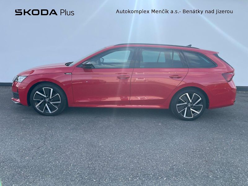 Škoda Octavia (2025) COMBI SPORTLINE 1,5 TSI M-HEV - fotka 3 z 50