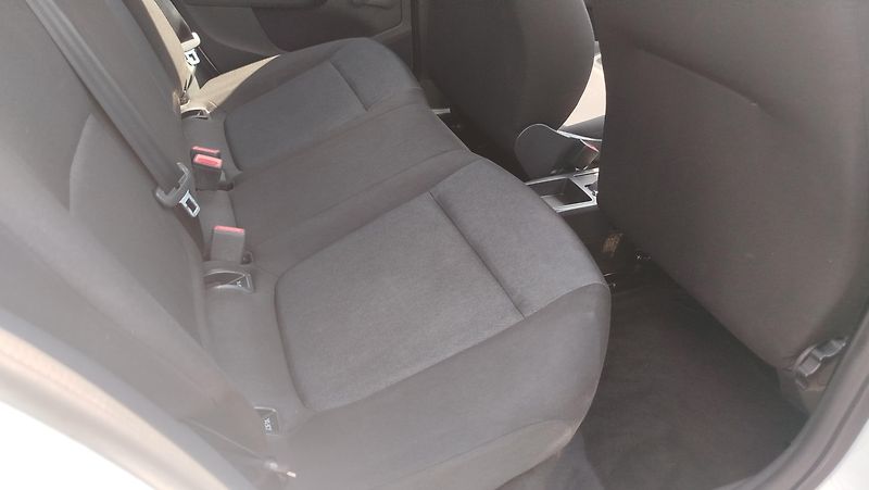 Škoda Fabia (2018) 1.0 MPi  ++ klimatizace ++ - fotka 23 z 26