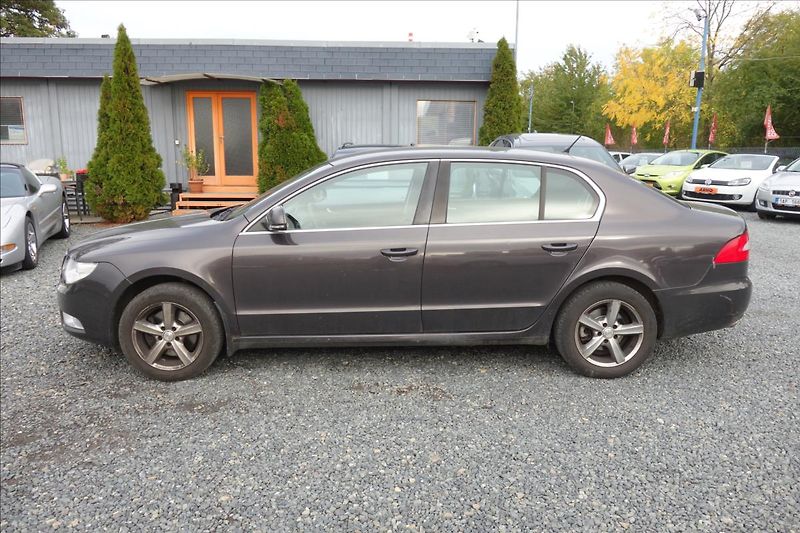 Škoda Superb 1,8 TSi, SERVIS.KN., COMFORT. - fotka 3 z 4
