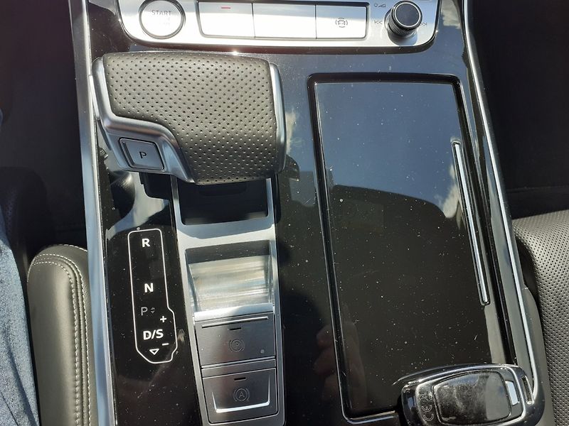 Audi Q7 (2020) 50 TDi  S -Line Mild-hybrid - fotka 18 z 41