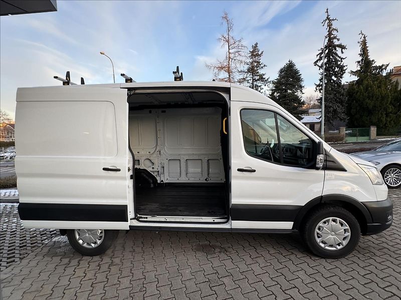 Ford Transit 2,0   L2H2 - fotka 8 z 17