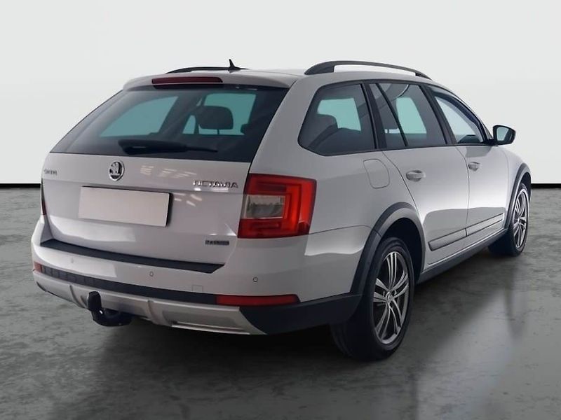 Škoda Octavia (2014) Scout 2.0 TDI, 4X4, Automat - fotka 5 z 16