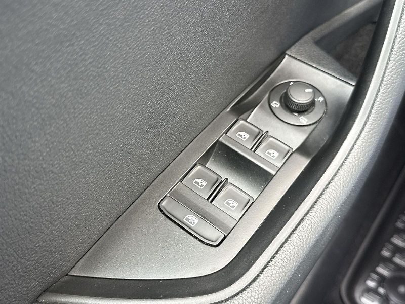 Škoda Superb (2022) 2.0 TDI Ambition - fotka 19 z 32