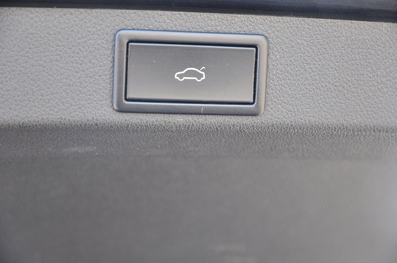 Škoda Octavia 2.0TDi 110kW 4x4 KOMBI A/T - fotka 9 z 25