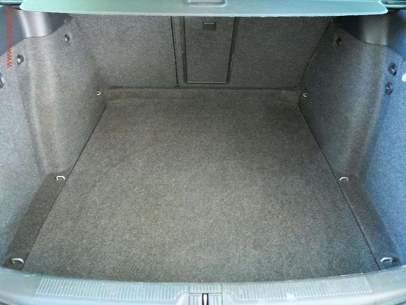 Škoda Octavia (2010) 2.0TDi, Xenon, AC - fotka 7 z 22