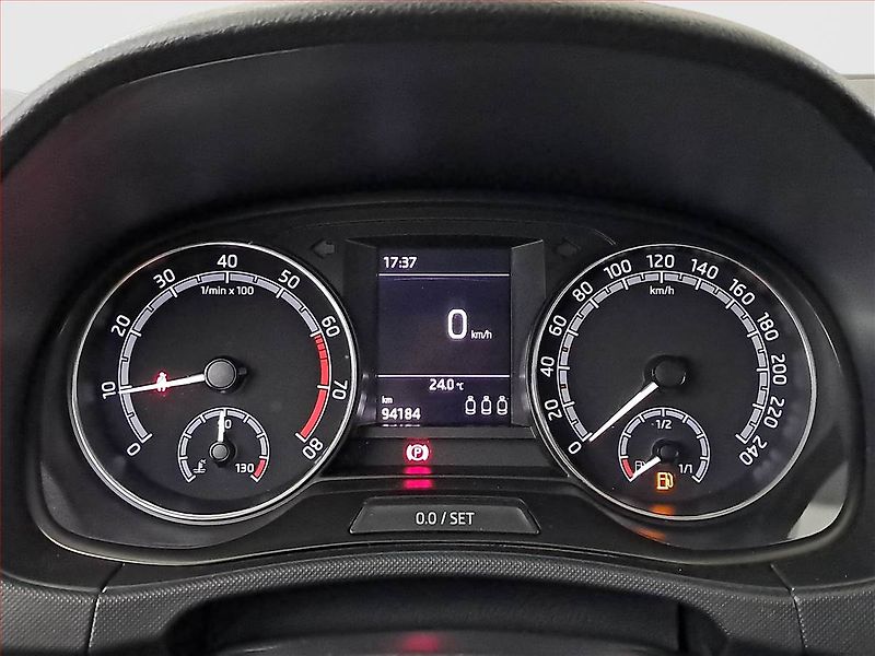 Škoda Fabia (2022) Ambition Plus 1.0 TSI - fotka 11 z 16