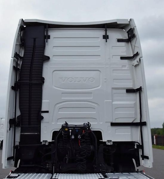 Volvo FH (2023) 500 tahač EURO 6 - fotka 8 z 22