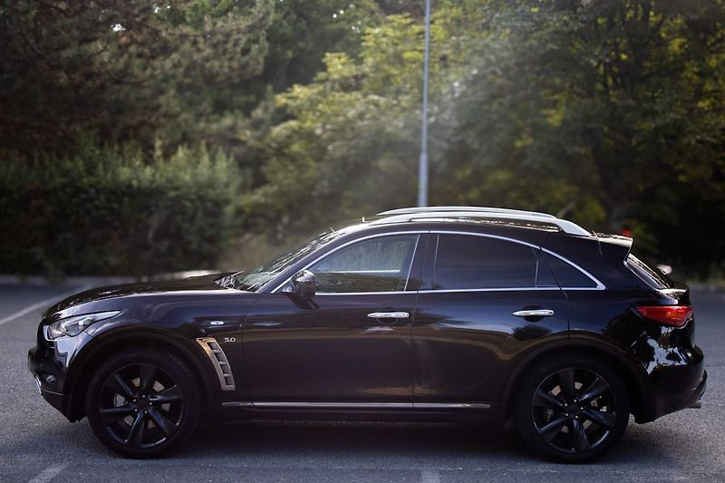 Infiniti QX70 Verze S, servisované, DVB-T - fotka 4 z 53