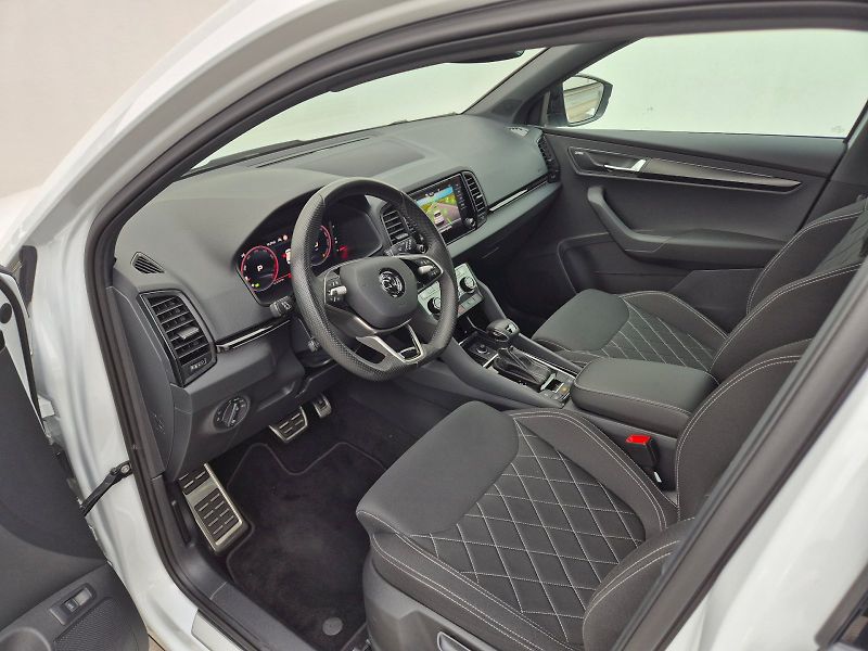 Škoda Karoq (2024) Sportline 1.5 TSI 110 kW 7°DSG - fotka 16 z 35