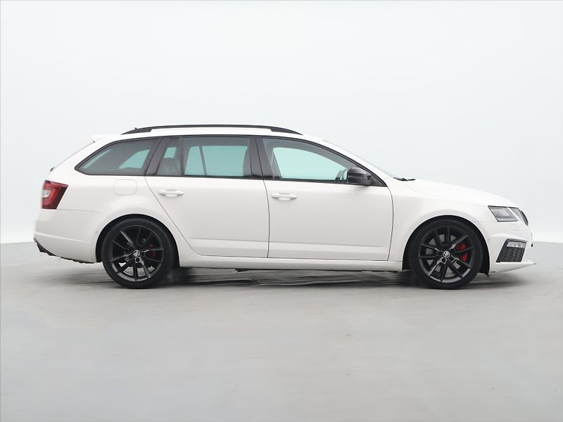 Škoda Octavia 2,0 TSI DSG RS230 CZ Challenge - fotka 8 z 34