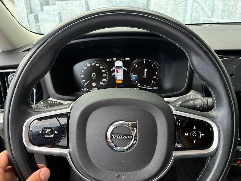 Volvo V60 (2020) 2.0D,140KW,BLIS,ACC,MATRIX,DPH - fotka 17 z 26
