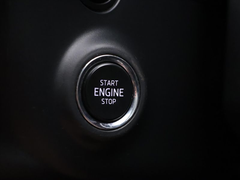 Škoda Octavia 2,0 TDI RS 4x4 DSG First Editi - fotka 21 z 33
