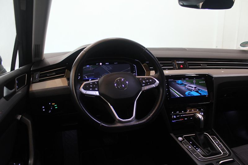 Volkswagen Passat (2022) 2.0TDI DSG Display LED TAŽNÉ - fotka 30 z 37